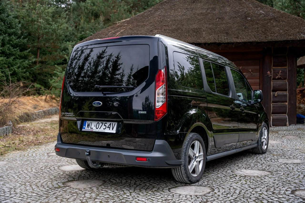 Ford Grand Tourneo Connect - Zdjęcie 12