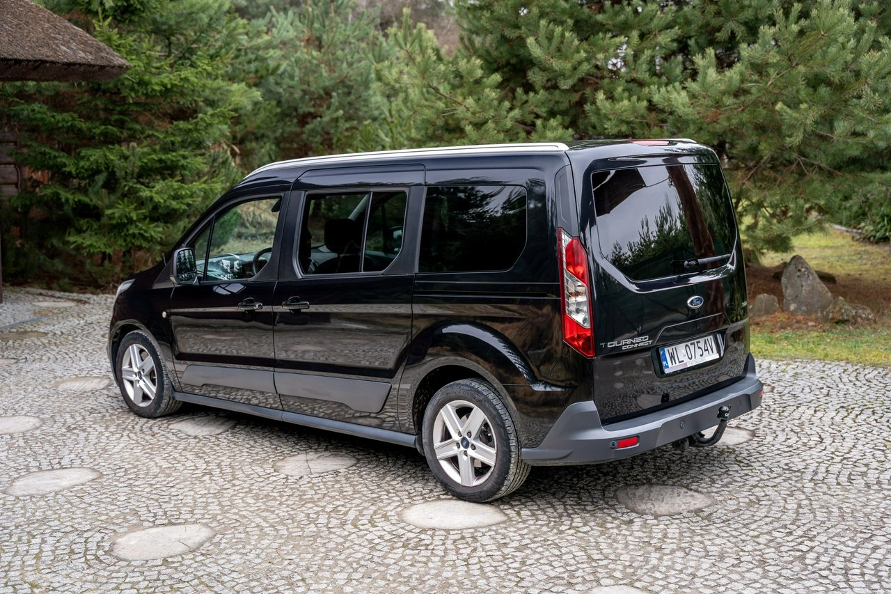Ford Grand Tourneo Connect - Zdjęcie 19