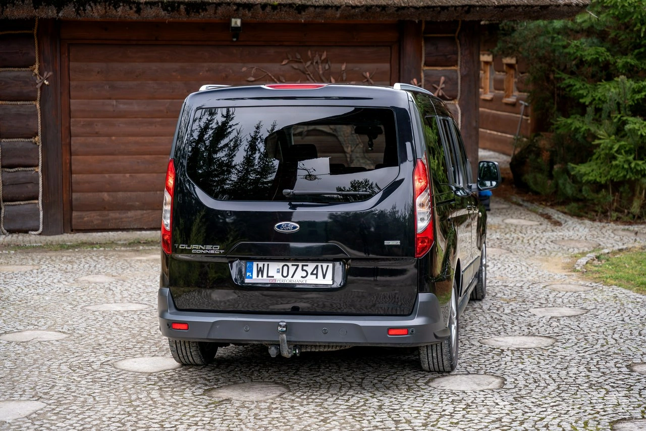 Ford Grand Tourneo Connect - Zdjęcie 23