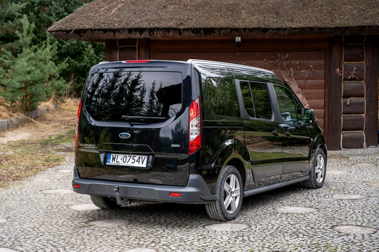 Ford Grand Tourneo Connect - Zdjęcie 27