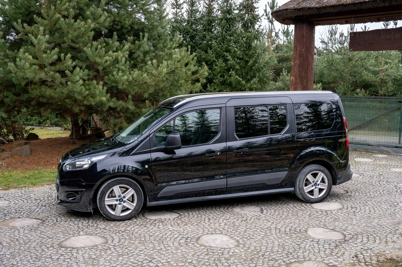 Ford Grand Tourneo Connect - Zdjęcie 30
