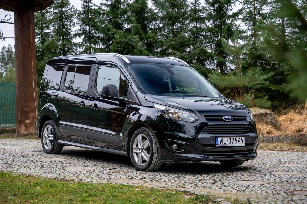 Ford Grand Tourneo Connect - Zdjęcie 32