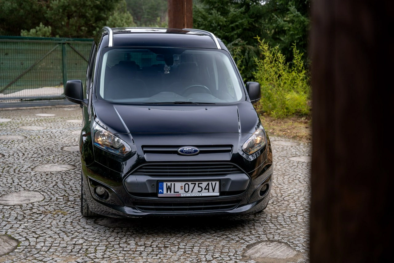 Ford Grand Tourneo Connect - Zdjęcie 34