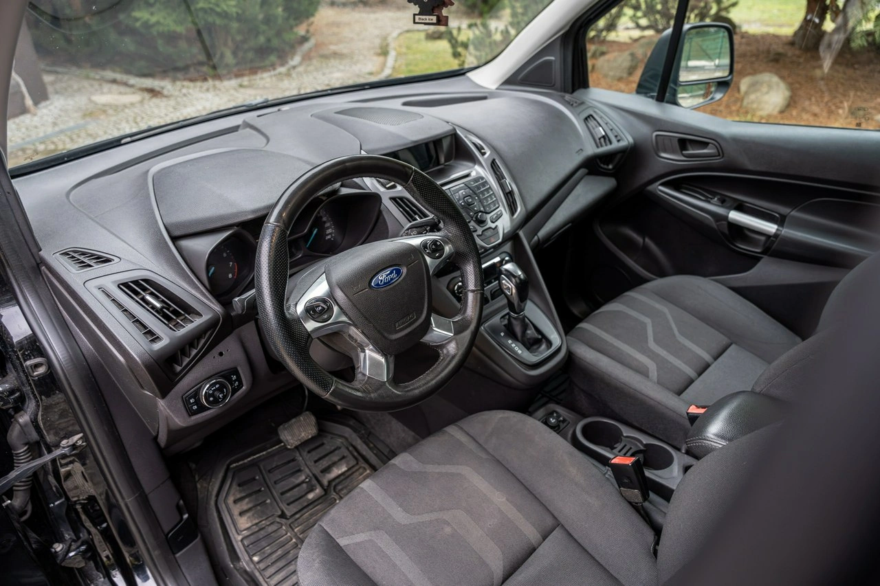 Ford Grand Tourneo Connect - Zdjęcie 43
