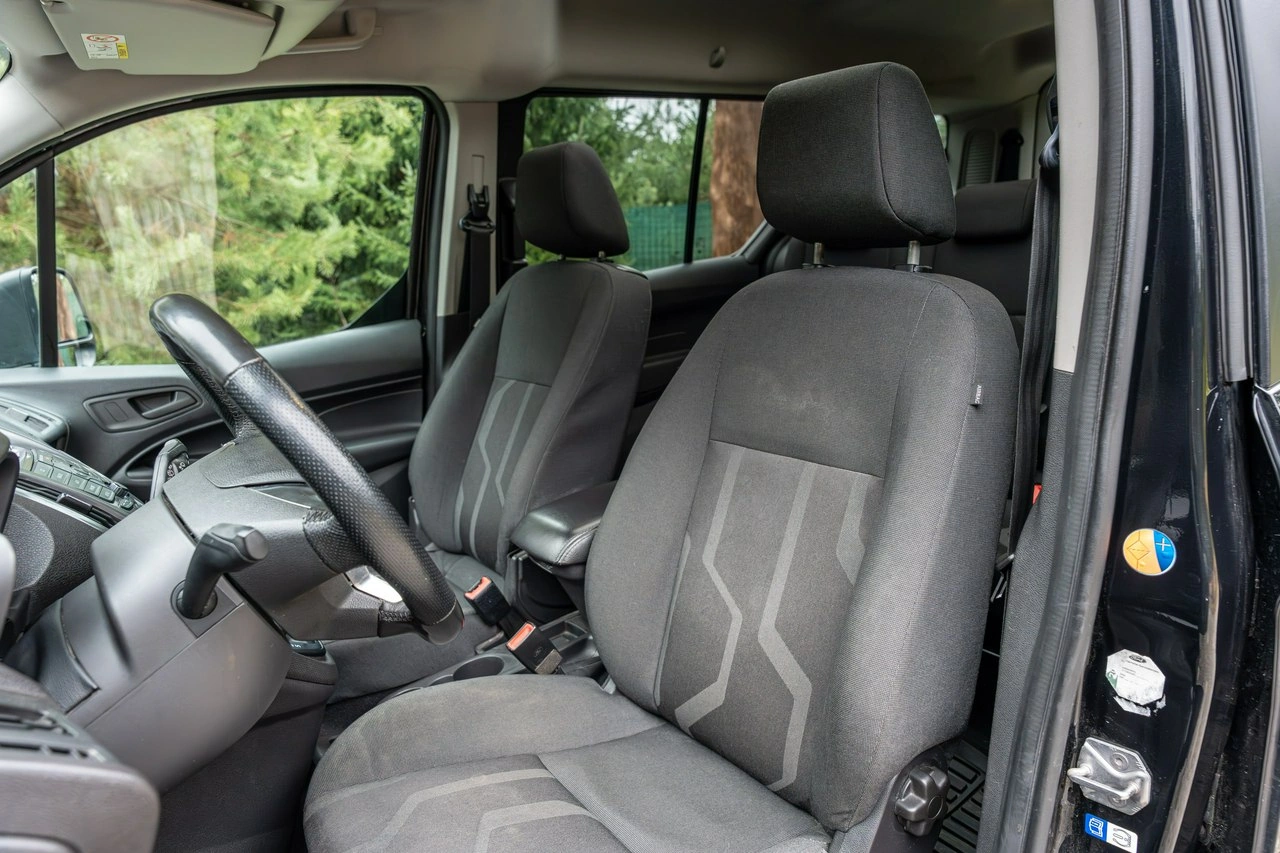 Ford Grand Tourneo Connect - Zdjęcie 44
