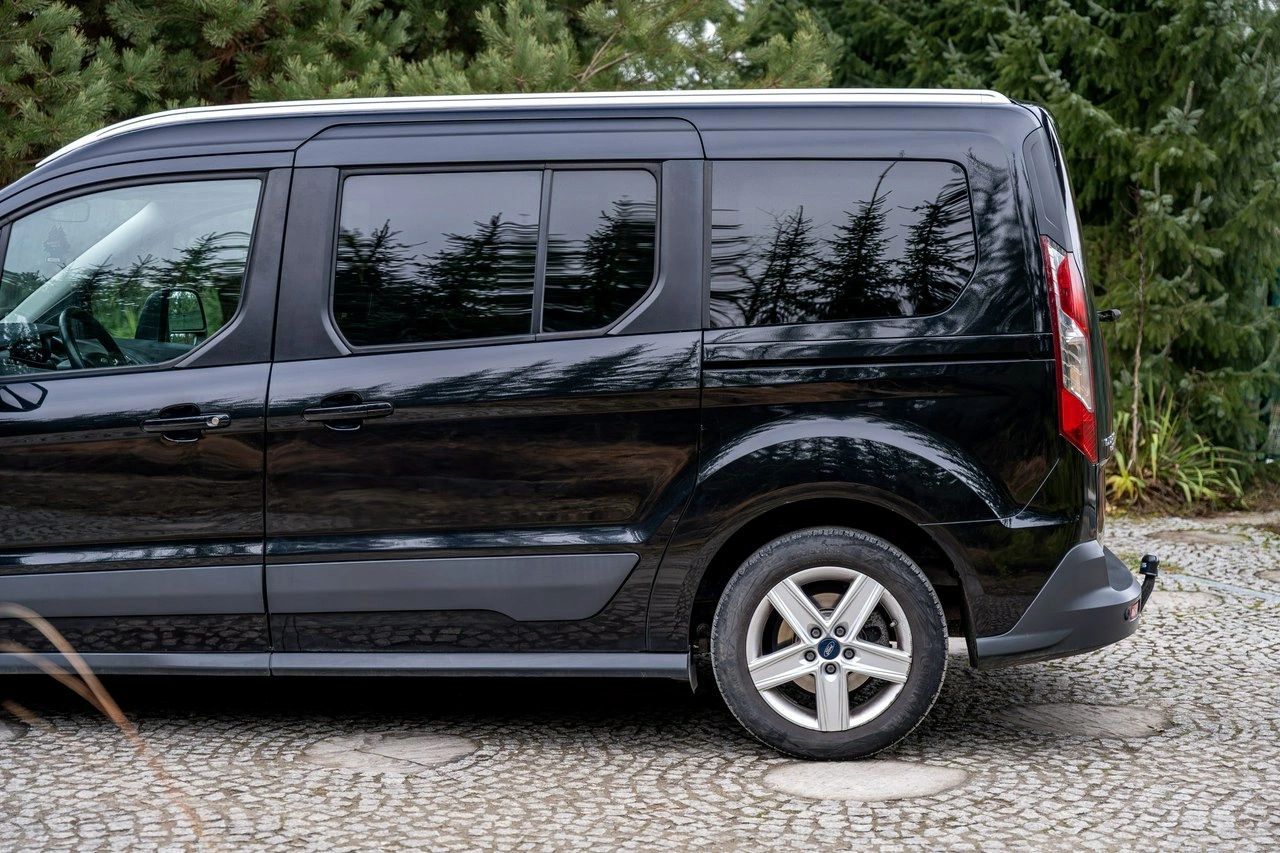 Ford Grand Tourneo Connect - Zdjęcie 8