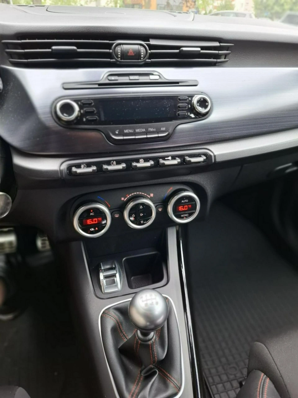 Alfa Romeo Giulietta - Zdjęcie 6