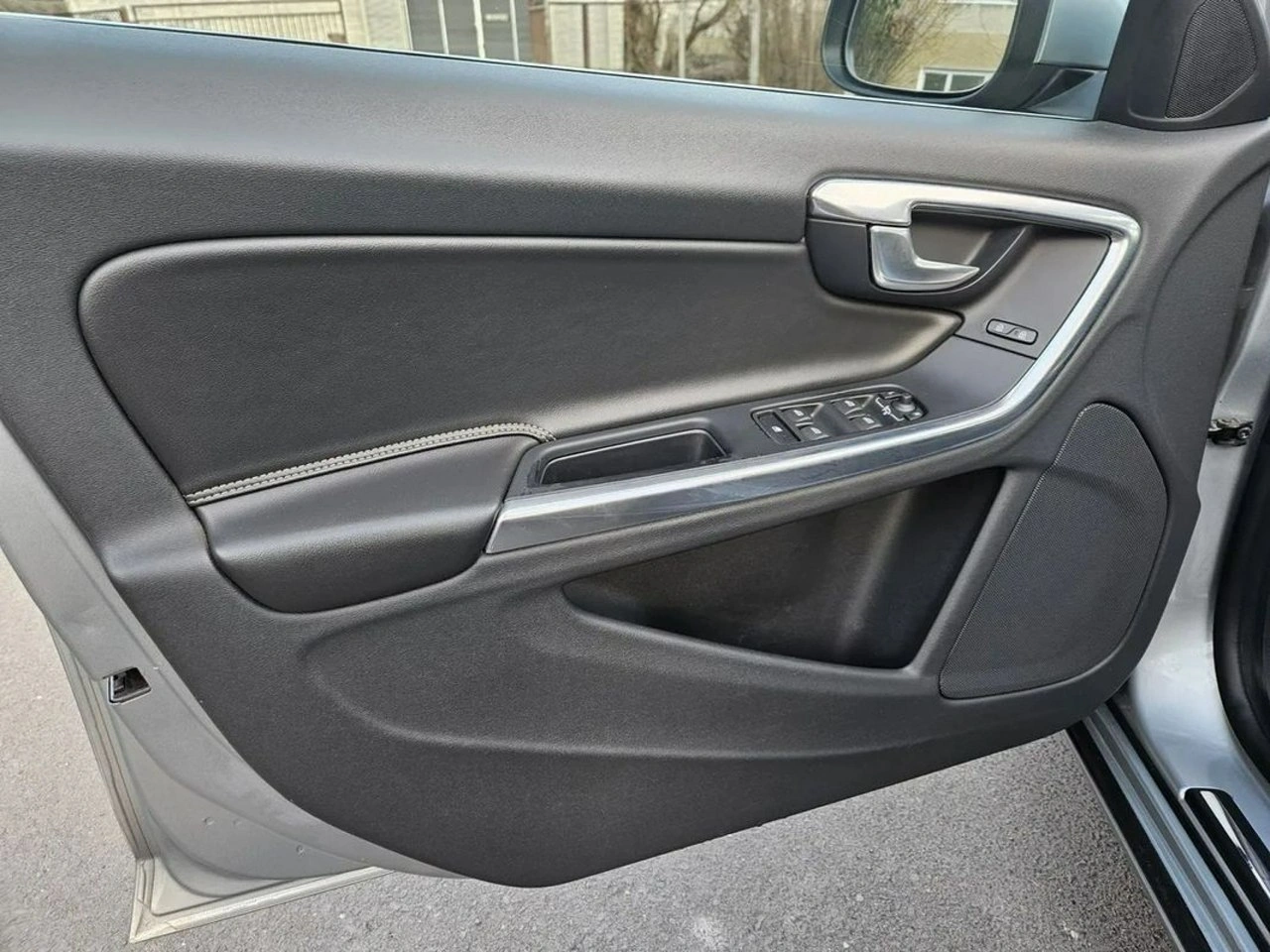 Volvo S60 - Zdjęcie 14