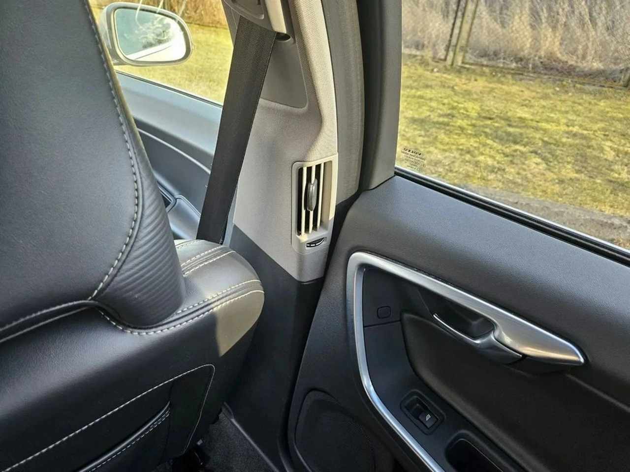 Volvo S60 - Zdjęcie 31