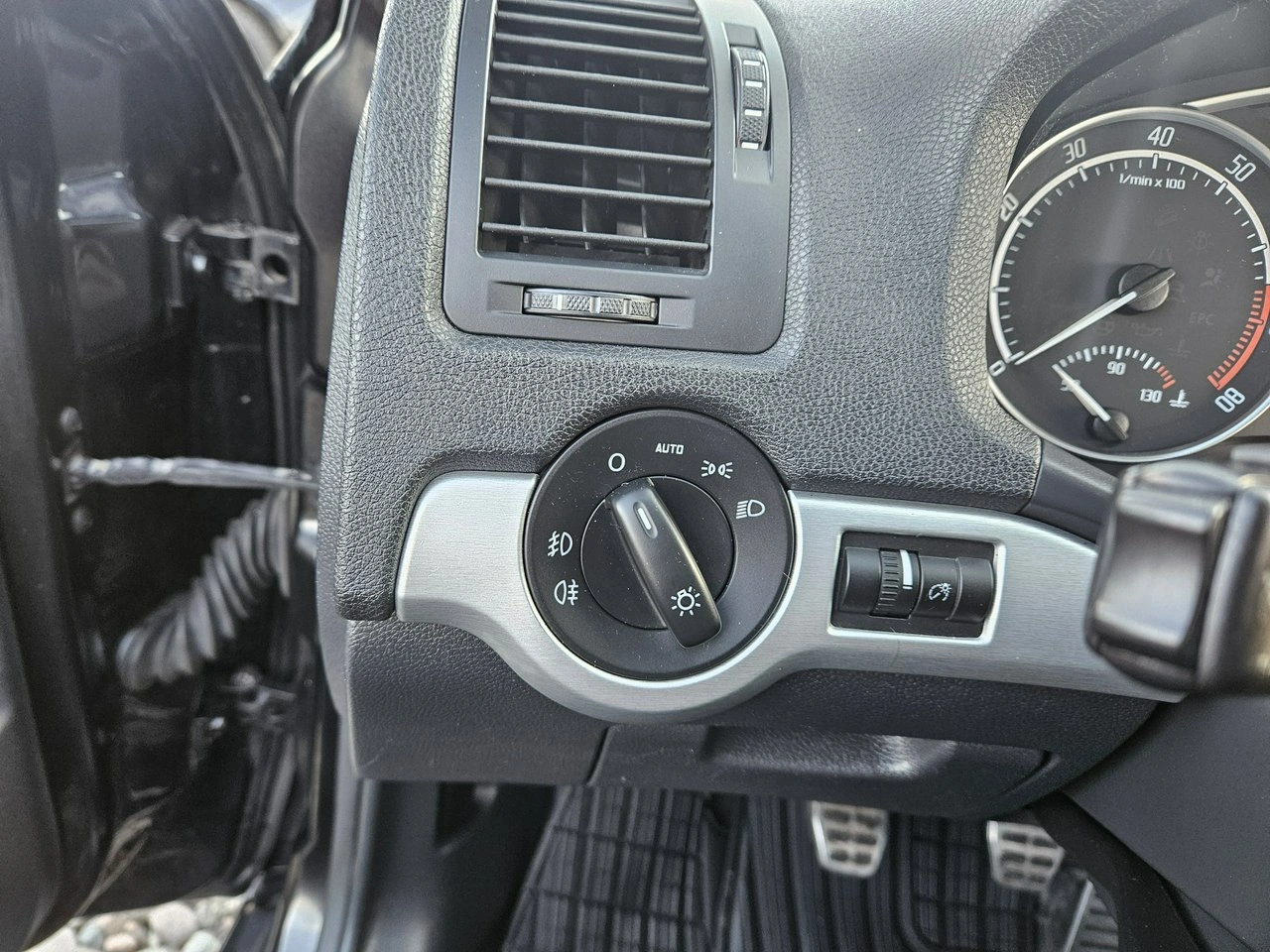 Skoda Octavia - Zdjęcie 13