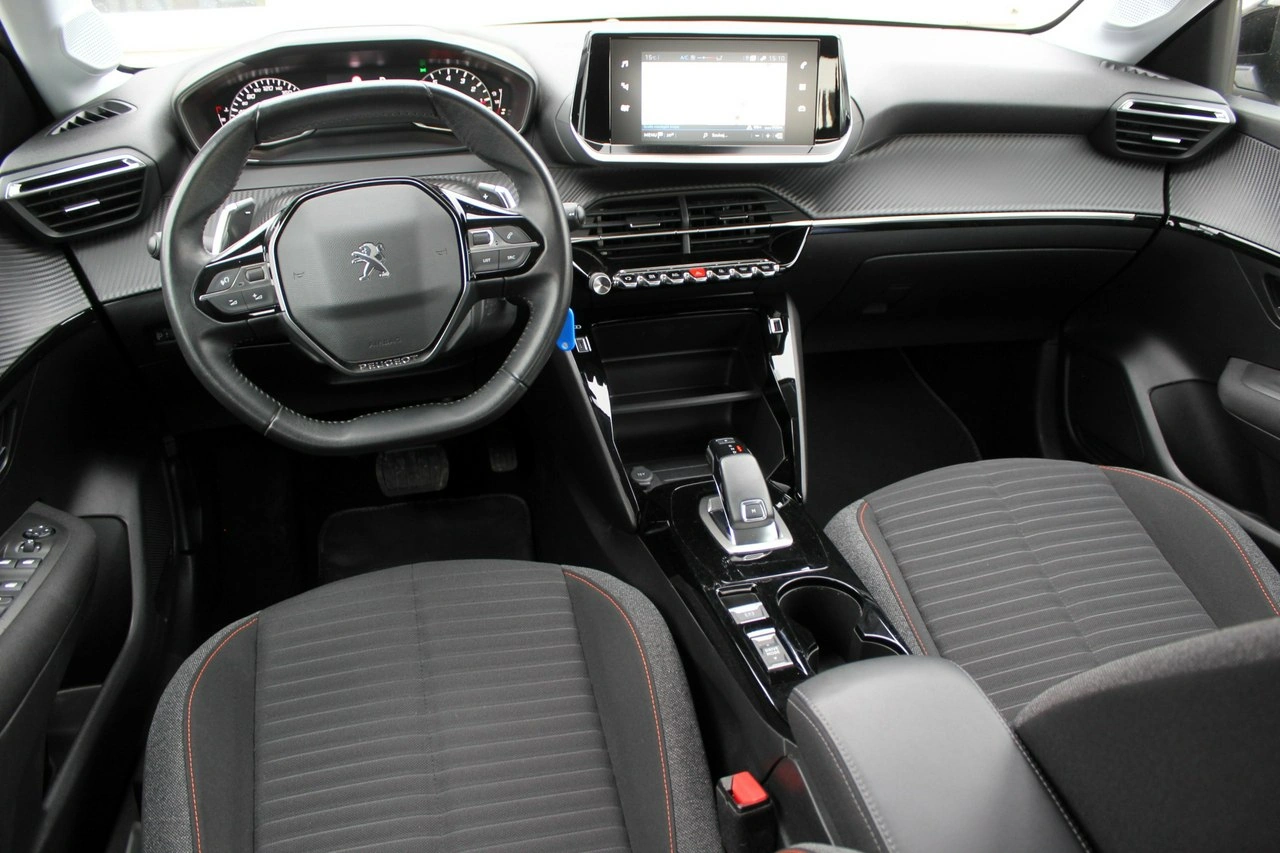 Peugeot 208 - Zdjęcie 10