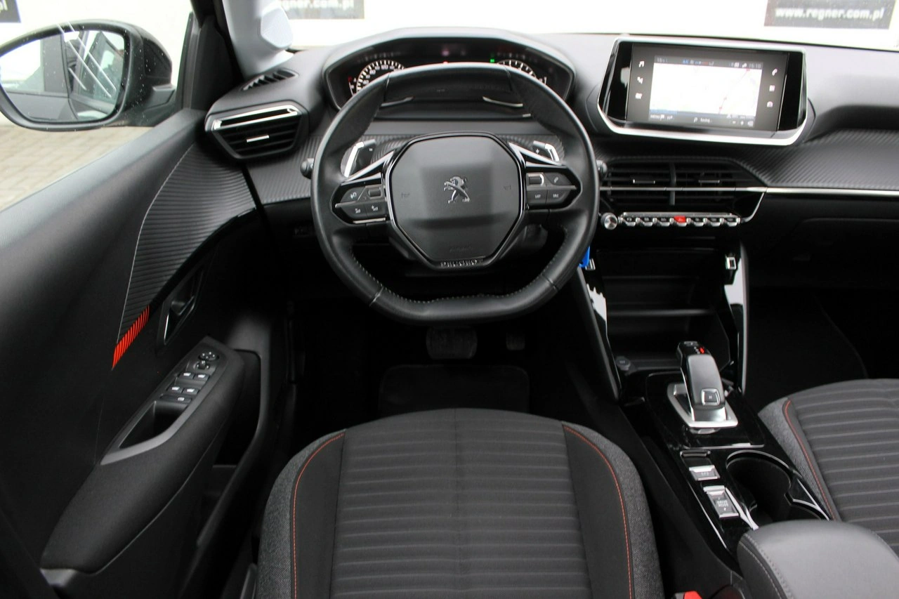 Peugeot 208 - Zdjęcie 11