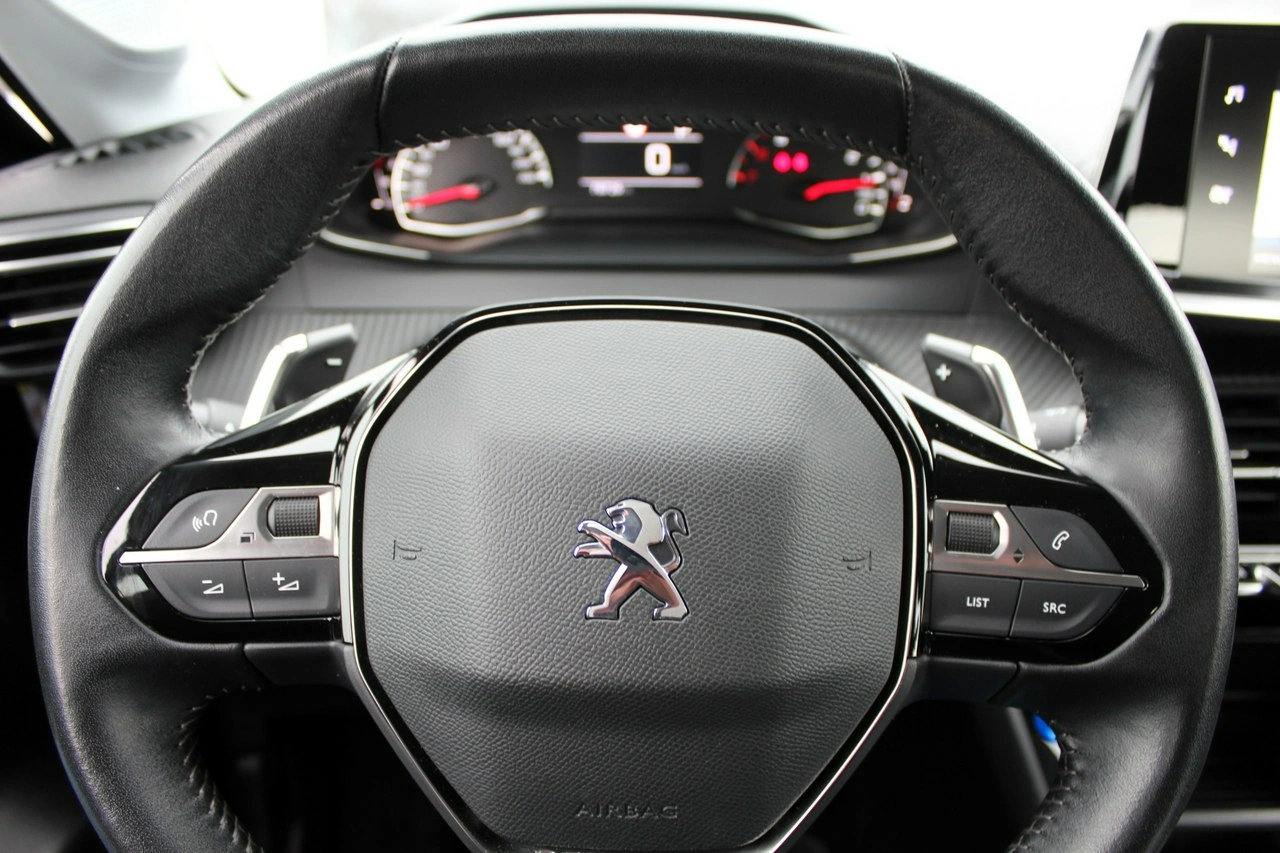 Peugeot 208 - Zdjęcie 13