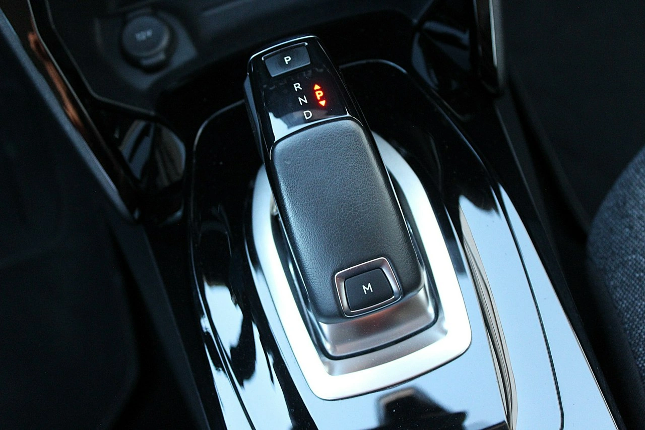 Peugeot 208 - Zdjęcie 14