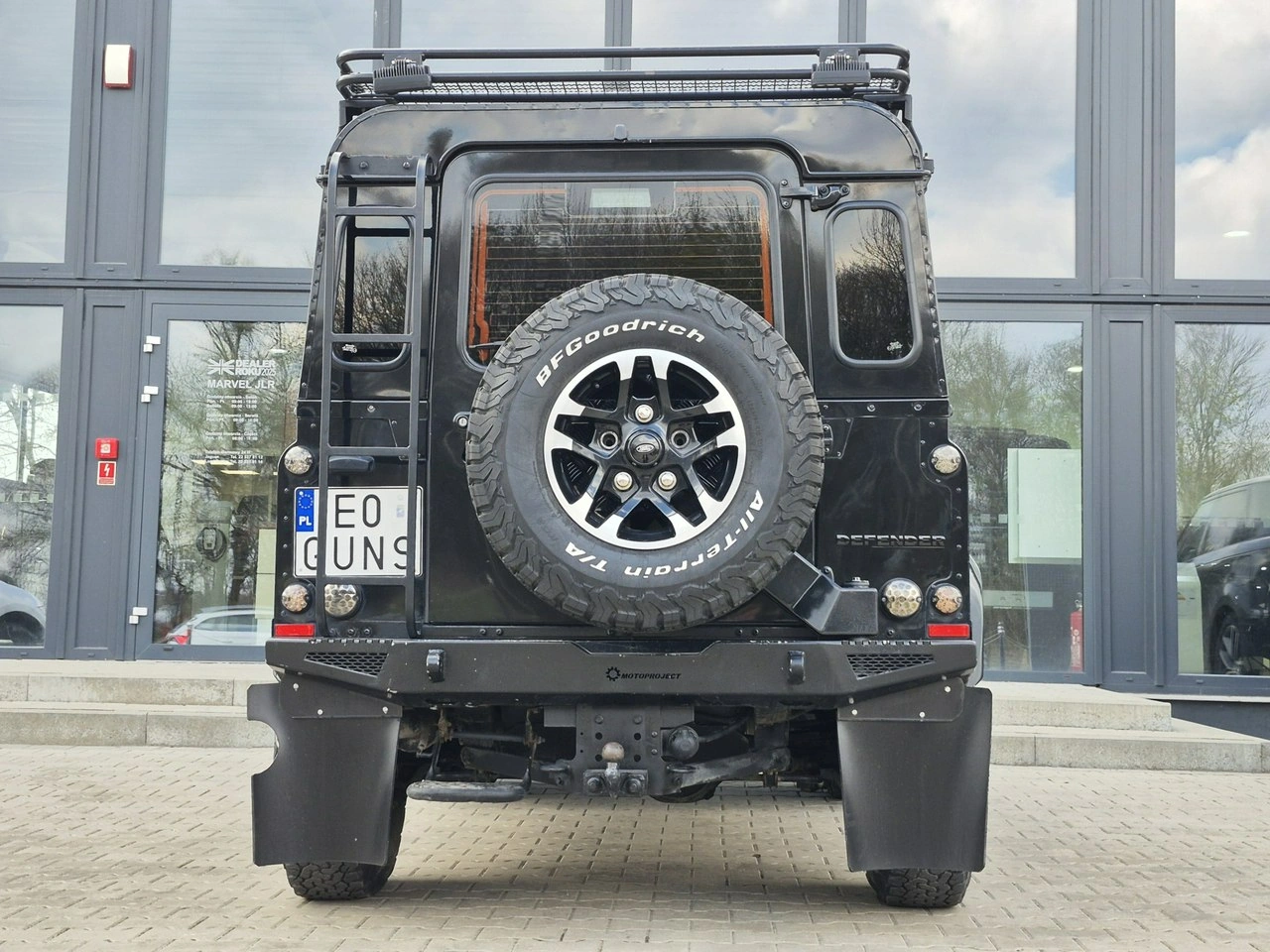 Land Rover Defender - Zdjęcie 9