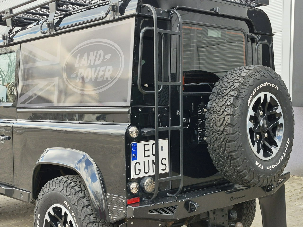 Land Rover Defender - Zdjęcie 13