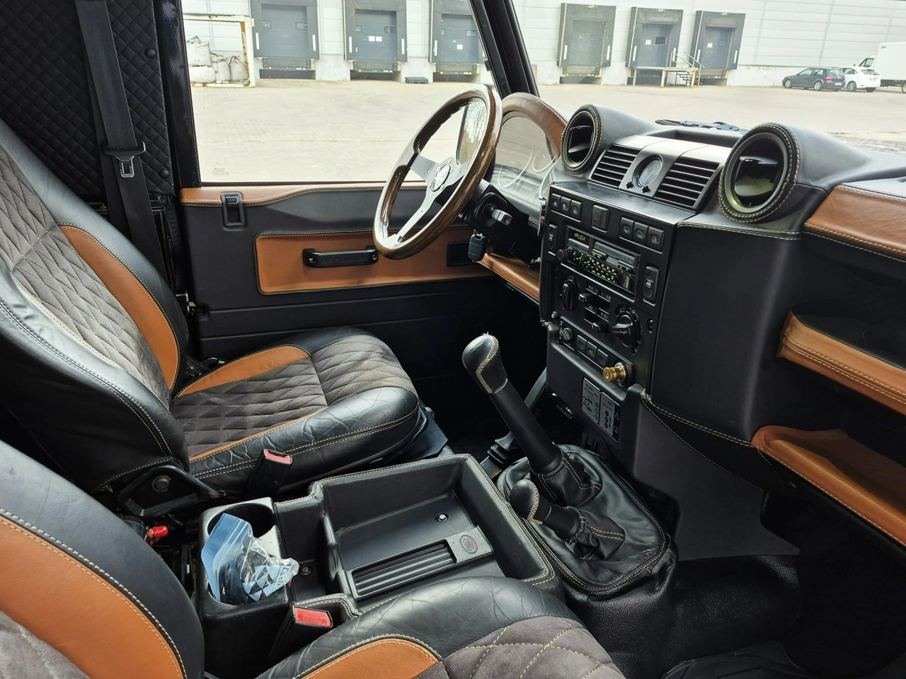Land Rover Defender - Zdjęcie 25