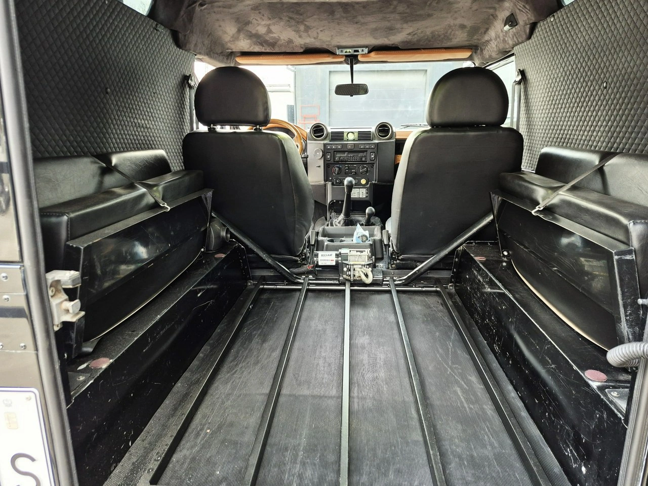 Land Rover Defender - Zdjęcie 27