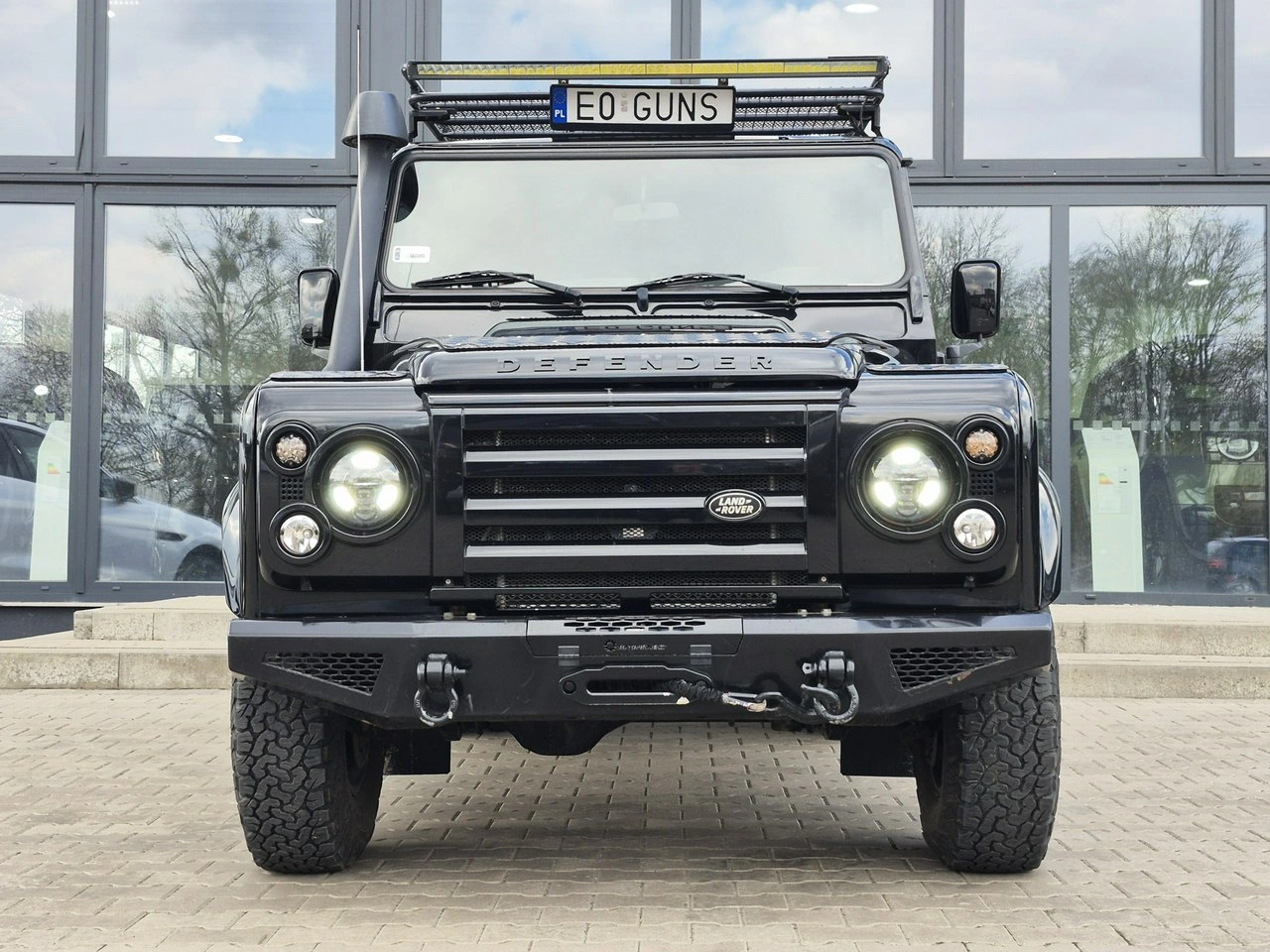 Land Rover Defender - Zdjęcie 2