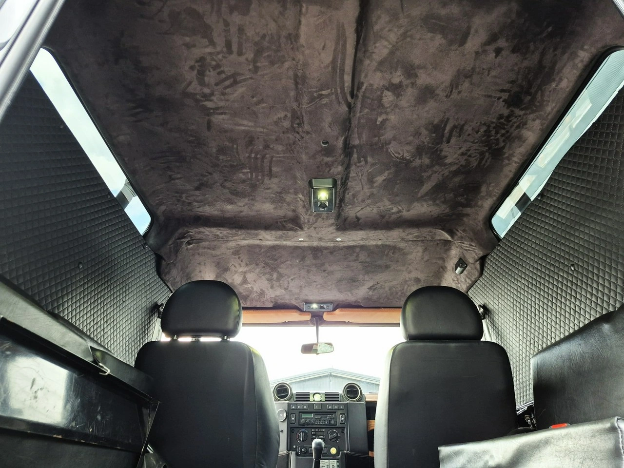 Land Rover Defender - Zdjęcie 31