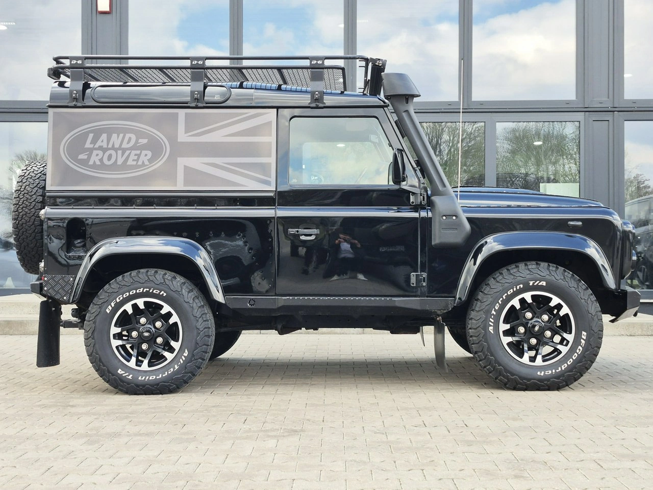 Land Rover Defender - Zdjęcie 4