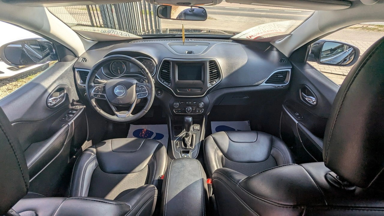 Jeep Cherokee - Zdjęcie 19