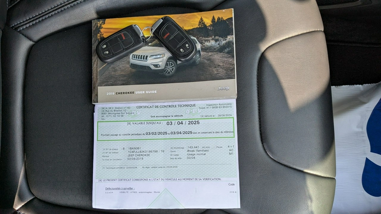 Jeep Cherokee - Zdjęcie 22