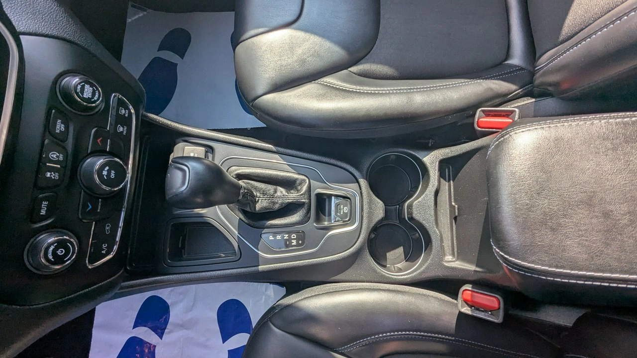 Jeep Cherokee - Zdjęcie 29