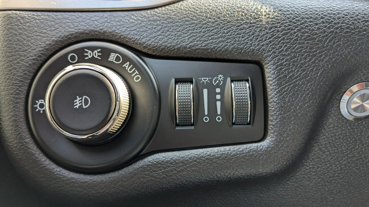 Jeep Cherokee - Zdjęcie 31