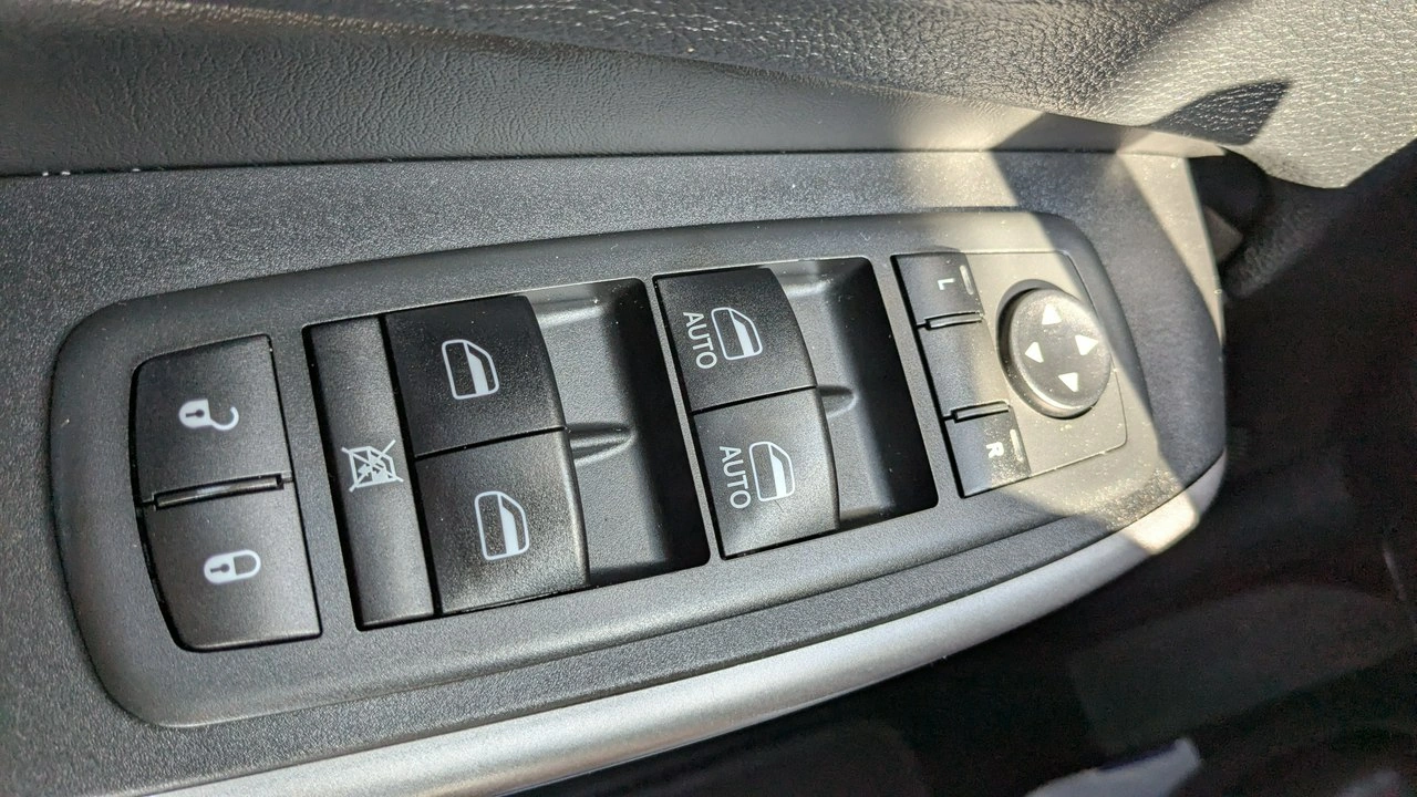 Jeep Cherokee - Zdjęcie 36