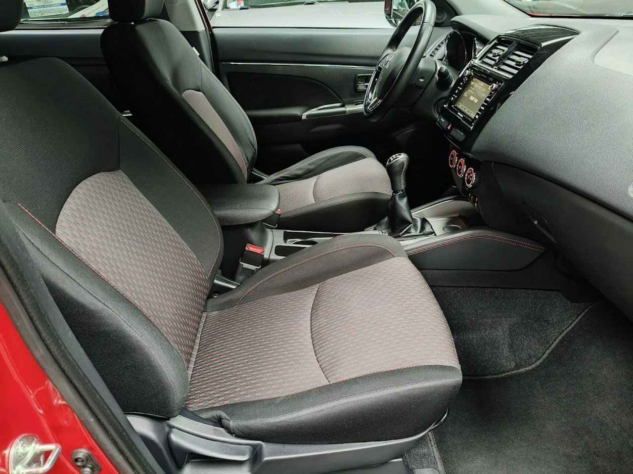 Mitsubishi ASX - Zdjęcie 12