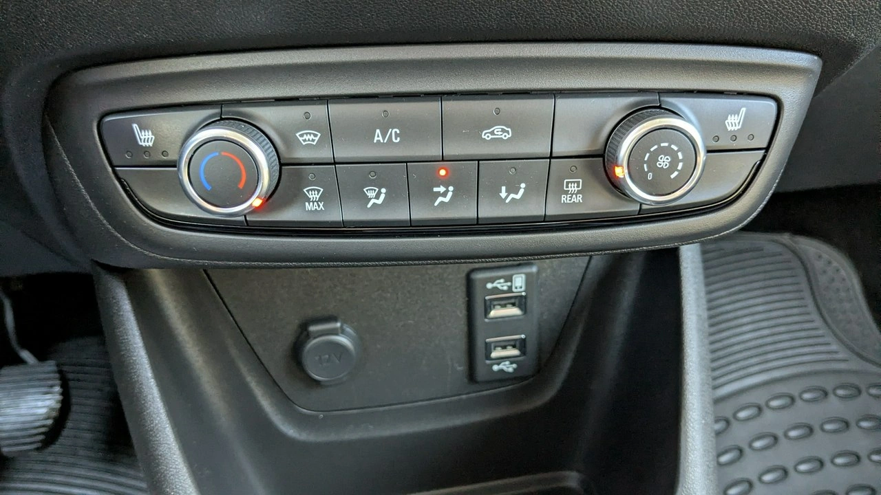 Opel Crossland X - Zdjęcie 24