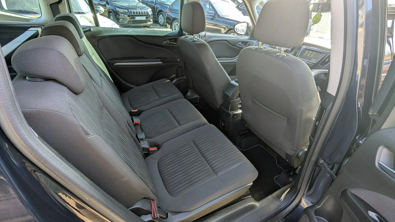 Opel Zafira - Zdjęcie 14