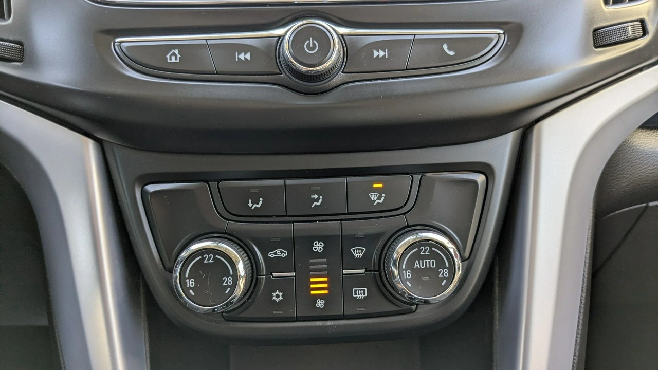 Opel Zafira - Zdjęcie 23