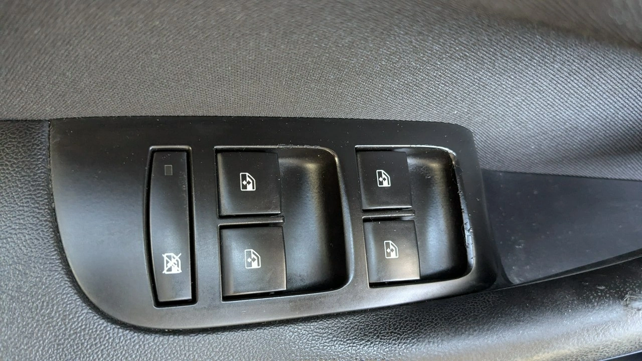 Opel Zafira - Zdjęcie 29