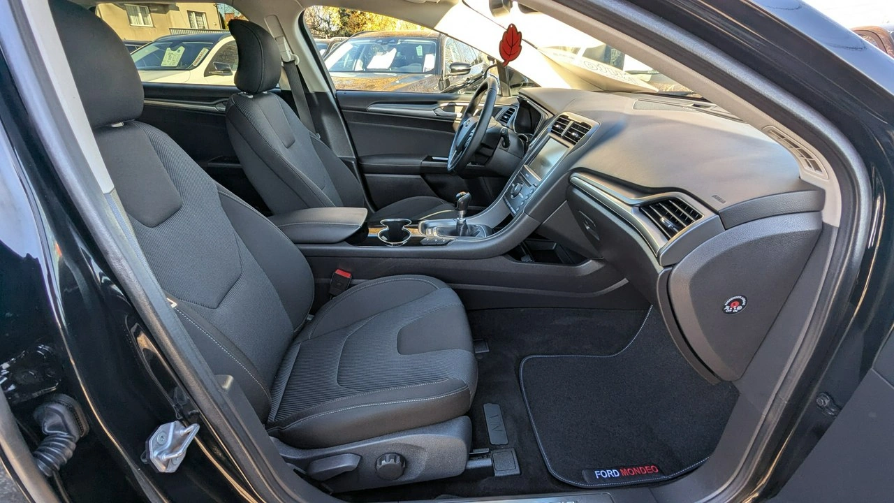 Ford Mondeo - Zdjęcie 17