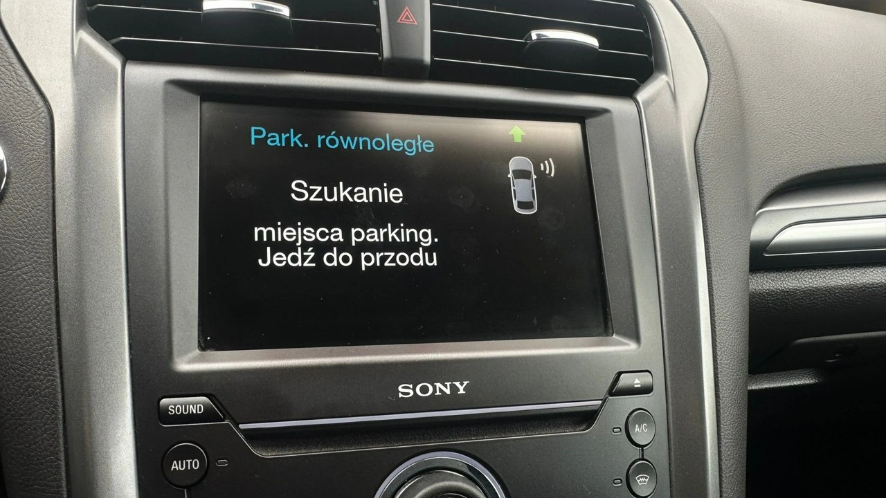 Ford Mondeo - Zdjęcie 24