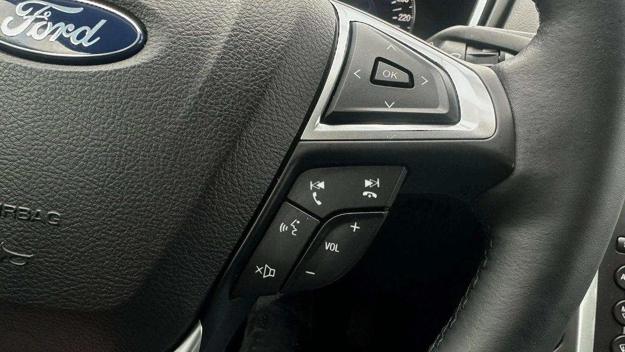 Ford Mondeo - Zdjęcie 25