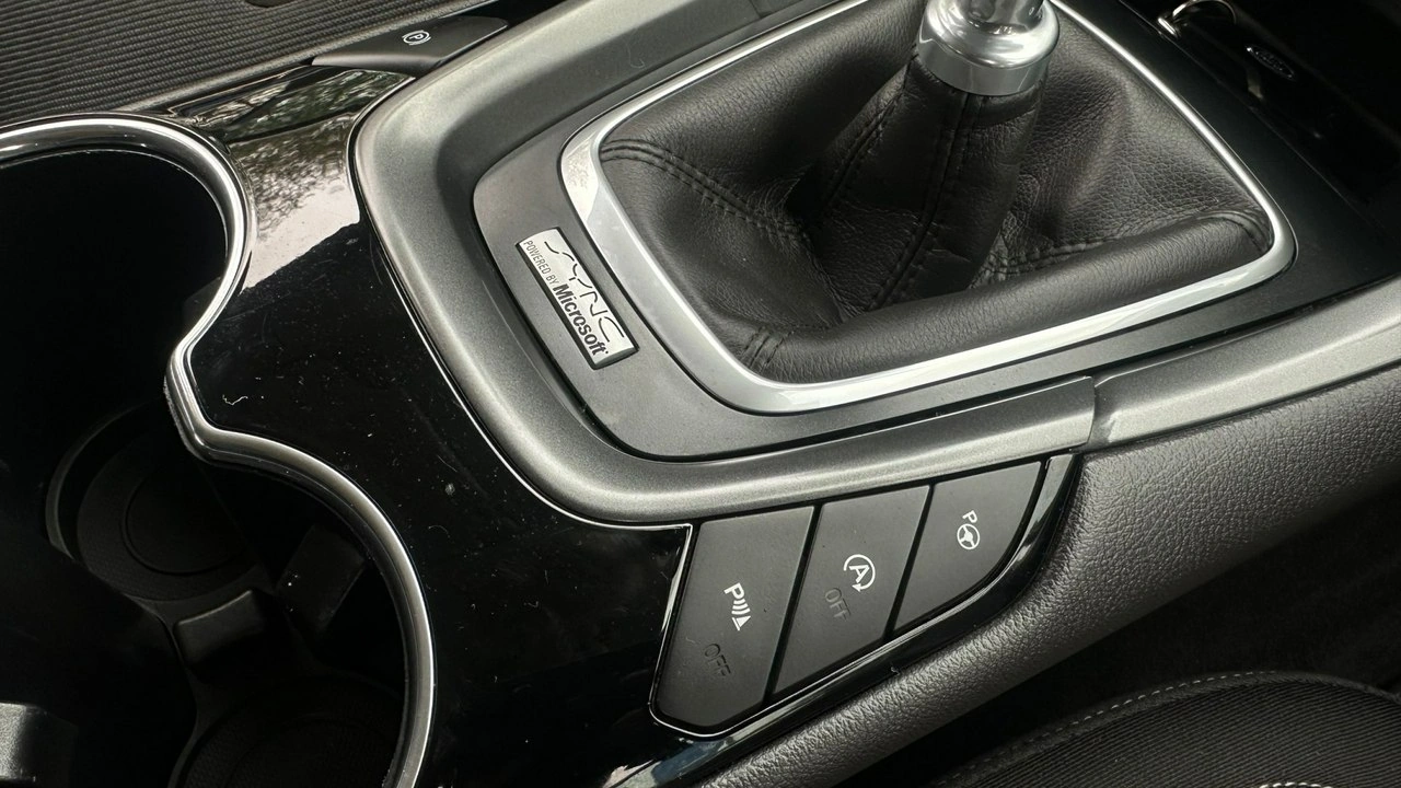 Ford Mondeo - Zdjęcie 27