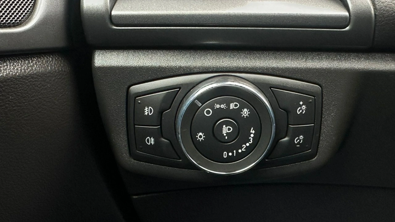 Ford Mondeo - Zdjęcie 29