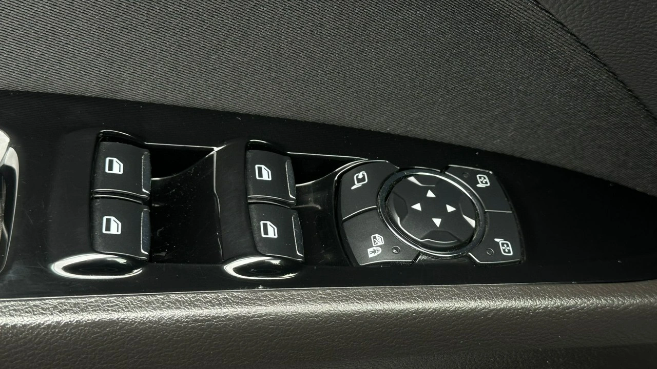 Ford Mondeo - Zdjęcie 30