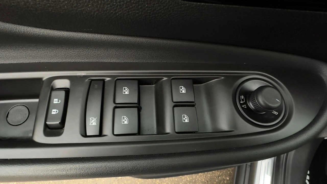 Opel Mokka - Zdjęcie 31