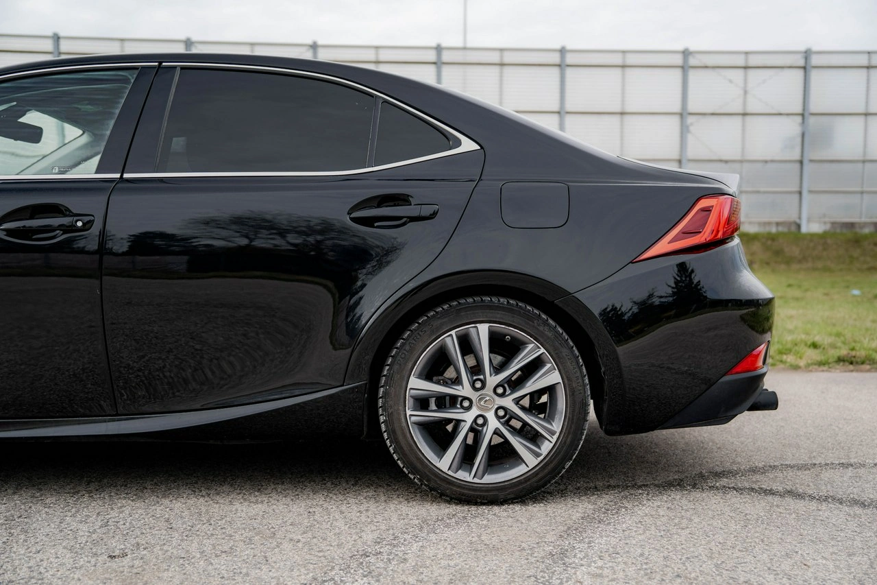 Lexus IS - Zdjęcie 11