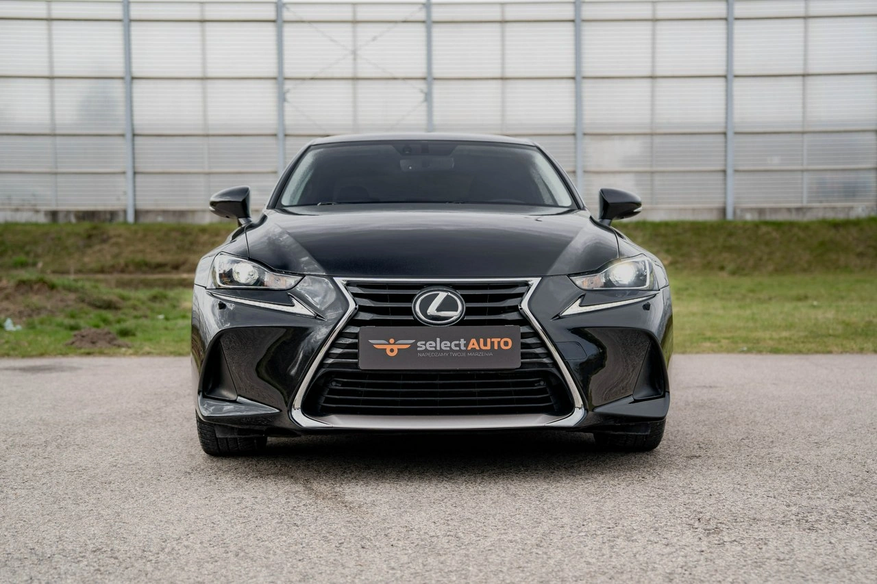 Lexus IS - Zdjęcie 1