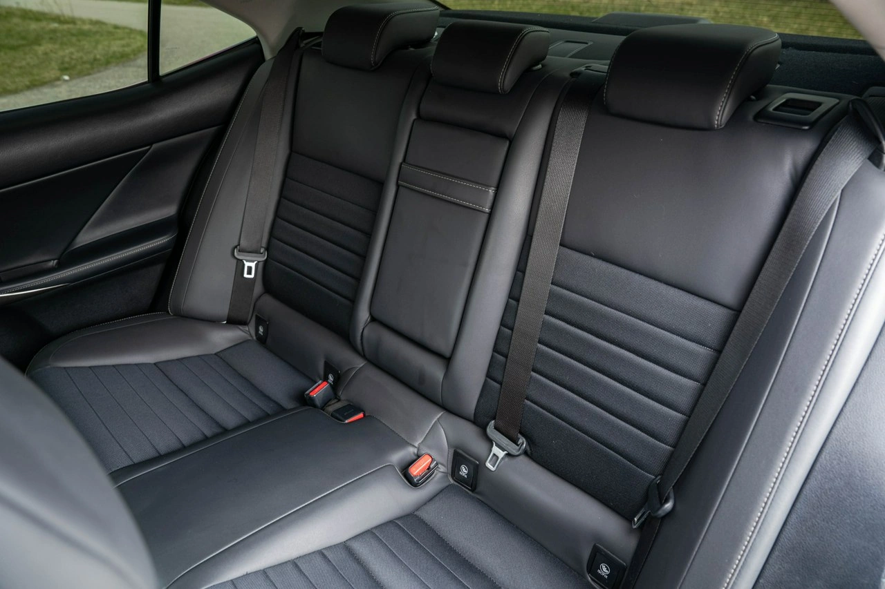 Lexus IS - Zdjęcie 26