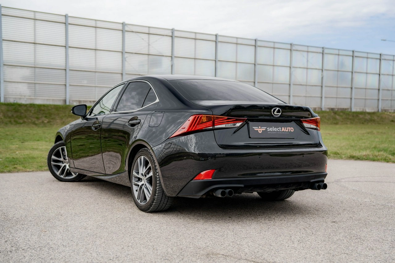 Lexus IS - Zdjęcie 3