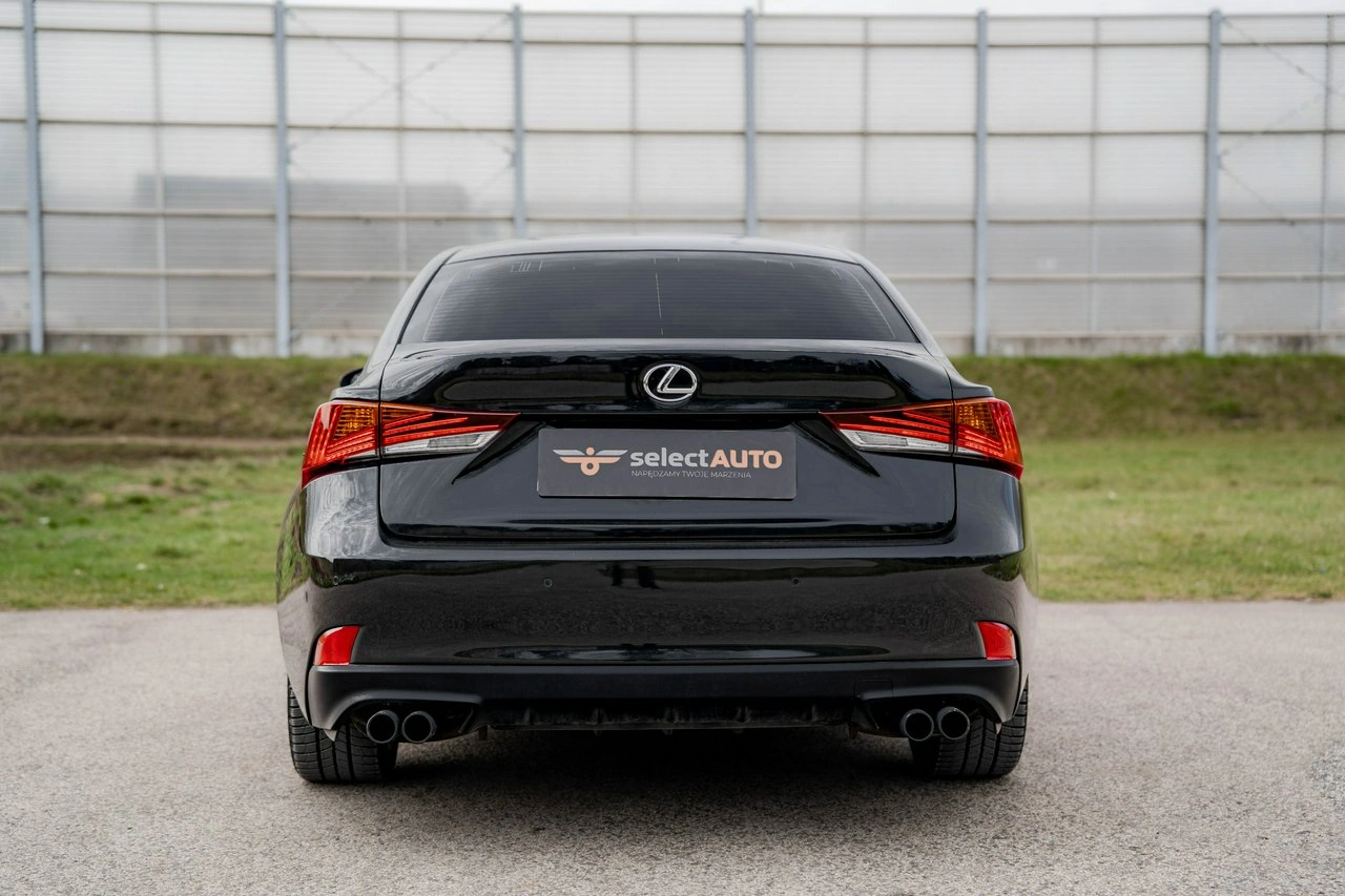 Lexus IS - Zdjęcie 4