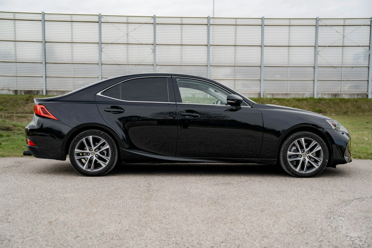 Lexus IS - Zdjęcie 8