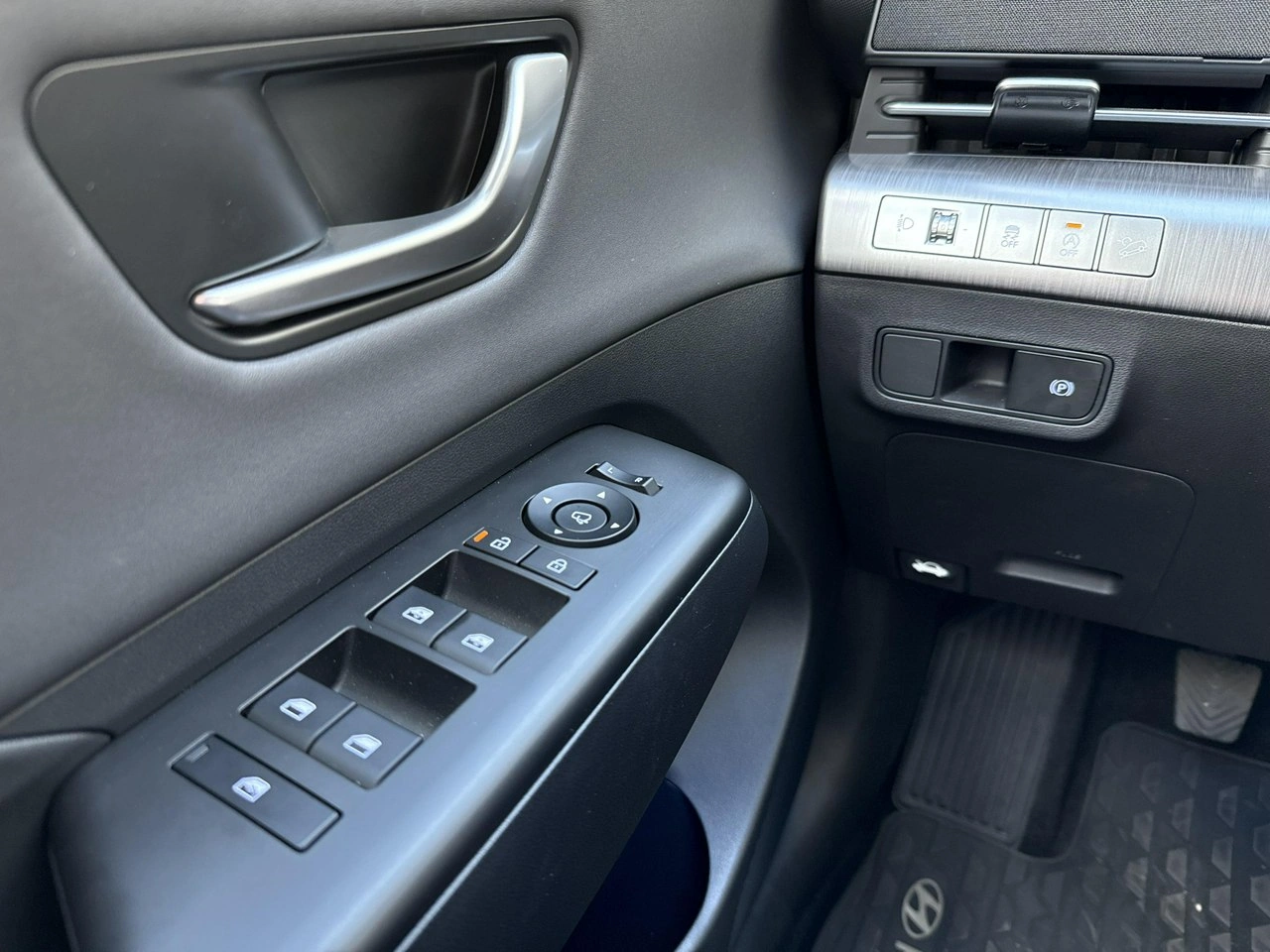 Hyundai Kona - Zdjęcie 21