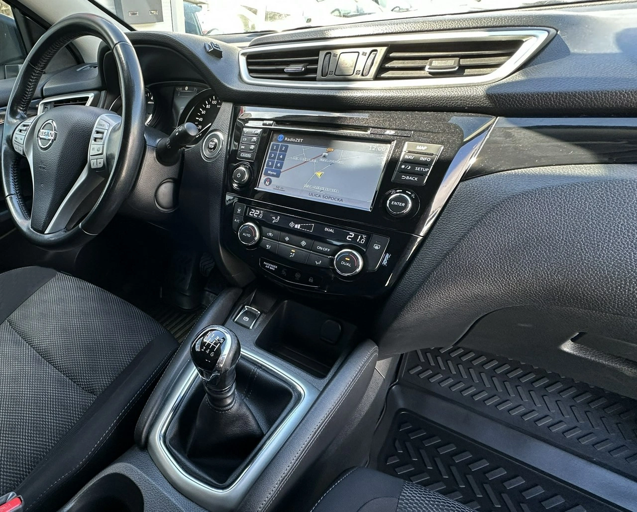 Nissan Qashqai - Zdjęcie 17